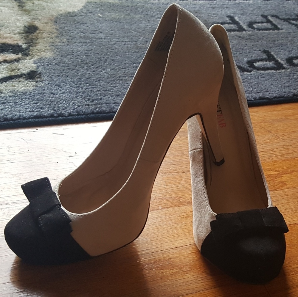 Shoes - Picture 3 of 3